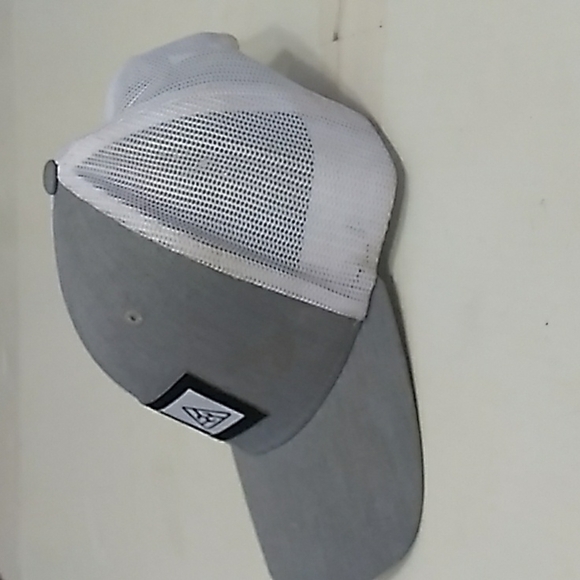 Heritage mens grey and white baseball net snap cap - Picture 3 of 7